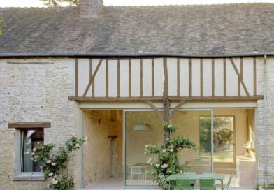 Six farmhouse renovations that bring their bucolic surroundings into view 